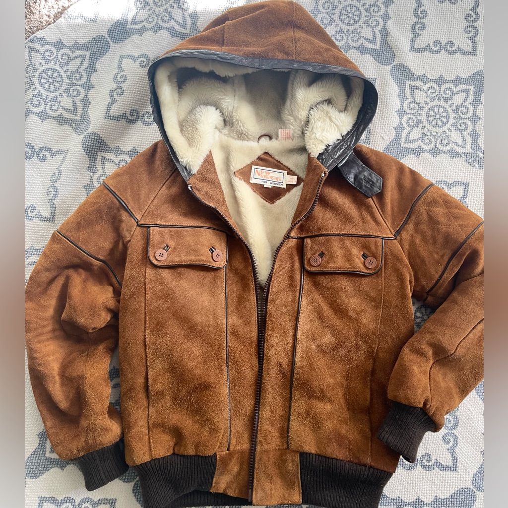Vintage 100% Leather Fur Lined Hooded Bomber Jacket.